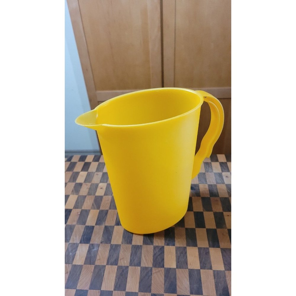 Tupperware Pitcher